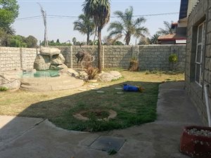 16445 ha Farm in Rand Collieries