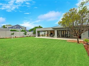4 Bed House in Greenside