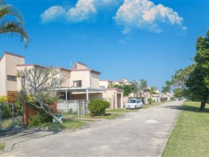 3 Bed Apartment in Meerensee