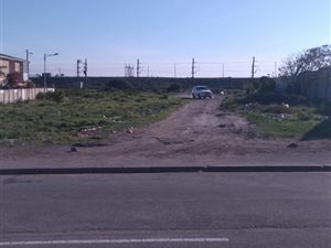 1727 m² Land available in Swartkops