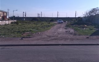 1727 m² Land available in Swartkops
