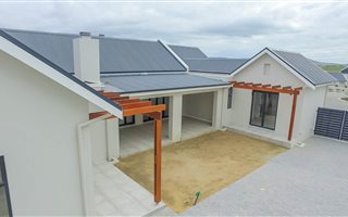 4 Bedroom House in Graanendal