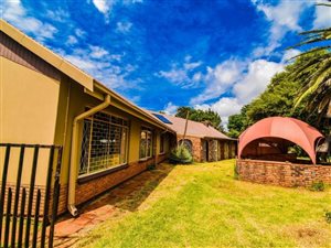 8 ha Farm in Risiville