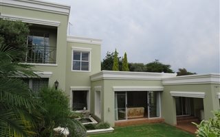 4 Bedroom House in River Club