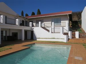14.6 ha Farm in Hartzenbergfontein