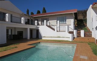 14.6 ha Farm in Hartzenbergfontein