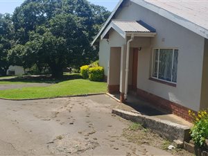 10 Bed House in Melmoth