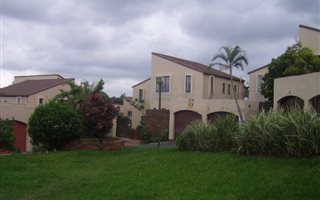 3 Bedroom Duplex in Woodhaven