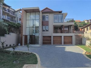 4 Bed House in Westbrook