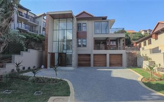 4 Bedroom House in Westbrook