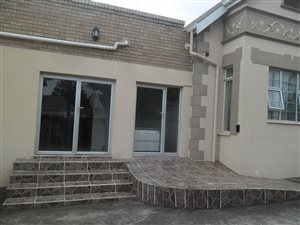 6 Bed House in Southernwood