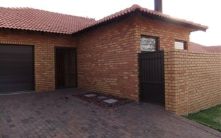 3 Bedroom House in Equestria
