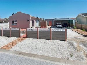 3 Bed House in Overbaakens