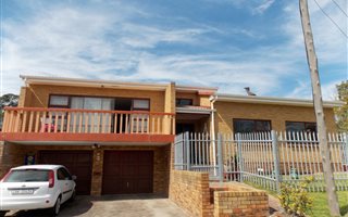 3 Bedroom House in Dormehlsdrift