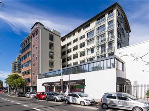 2 Bed Apartment in Cape Town City Centre