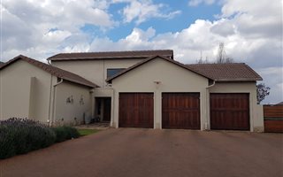 4 Bedroom House in Glen Lauriston