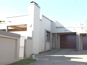 2 Bed Cluster in Marais Steyn Park