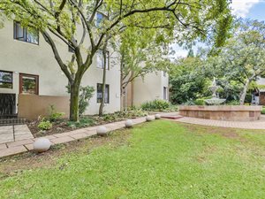 2 Bed Apartment in Johannesburg North