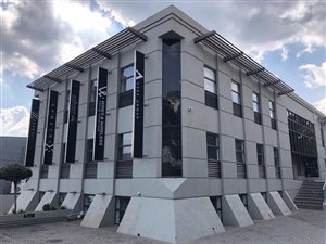 1284 m² Office Space in Parkmore