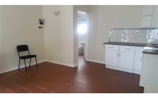 1 Bedroom Garden Cottage in Parktown
