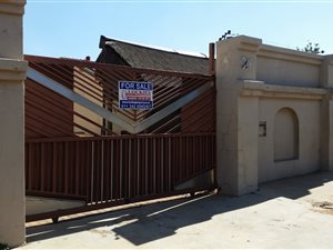 2 Bed House in Eldorado Park