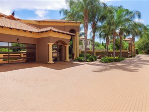5 Bed House in Birdwood