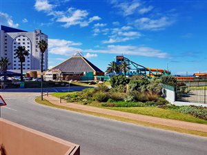 4 Bed House in Diaz Beach