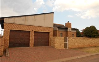 5 Bedroom House in Leondale