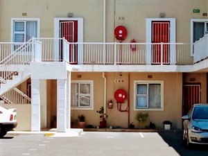 2 Bed Apartment in Elsies River