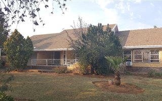 4 Bedroom House in Dan Pienaar