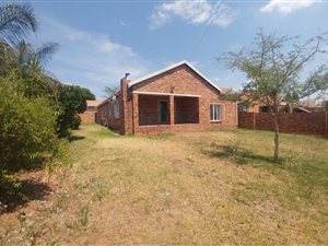 3 Bed House in Thatchfield
