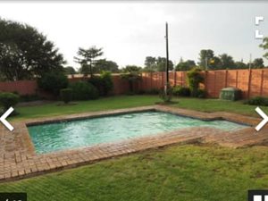 3 Bed Townhouse in Grobler Park