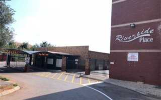 2 Bedroom Apartment in Zwartkop