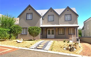 3 Bedroom House in La Pastorale