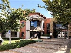 693 m² Commercial space in Greenstone Hill