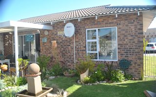 2 Bedroom Townhouse in Sherwood and surrounds