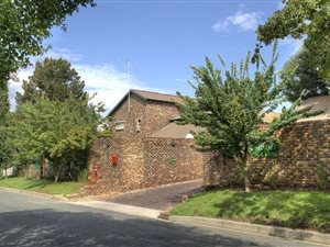 3 Bed Apartment in Kew