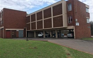 2 Bedroom Flat in Montclair