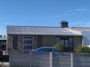 2 Bedroom Duplex in Algoa Park