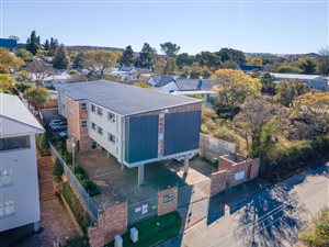 1 Bed Apartment in West Hill