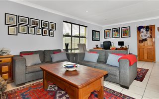 2 Bedroom Apartment in Greenside