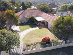 4 Bed House in Baysville