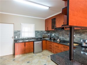 1 Bed Townhouse in Benoni AH