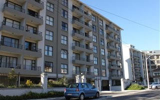 1 Bedroom Apartment in Rondebosch
