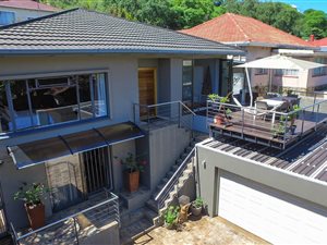 3 Bed House in Kensington