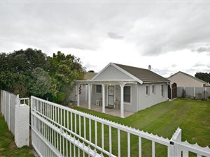 2 Bed House in Belmont Park
