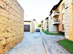 3 Bed Apartment in Hatfield