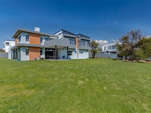 5 Bed House in The Ridge Estate
