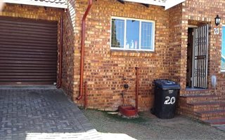 3 Bedroom Simplex in Grobler Park
