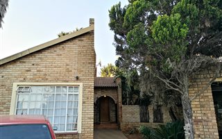 3 Bedroom House in Doringkruin